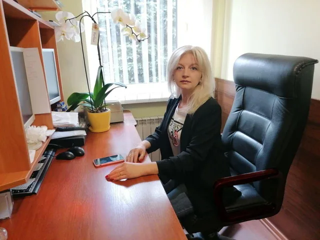 Світлина з робочого кабінету показує ще один куточок нашого дому.
