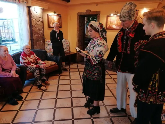 Музична зустріч зібрала слухачів у просторій кімнаті.